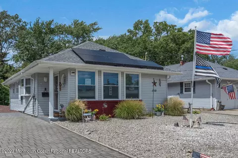 1710 Yorktowne Blvd, Toms River, NJ 08753