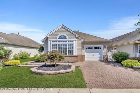 5 El Greco Dr, Manchester, NJ 08759