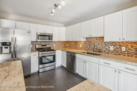 460 Deuce Dr, Wall, NJ 07719 photo 9