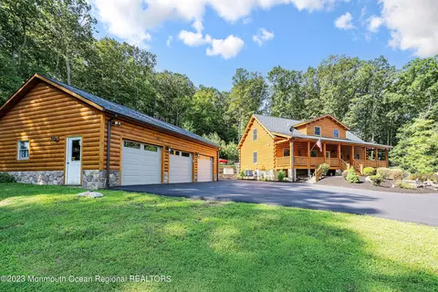 1 Harmony Hill Rd, Allentown, NJ 08501