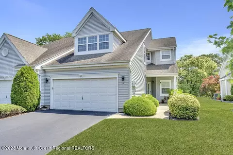 12 Breckenridge Ln, Monroe, NJ 08831