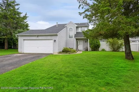 38 New Friendship Rd, Howell, NJ 07731