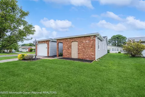 181 Blake Cir, Brick, NJ 08724