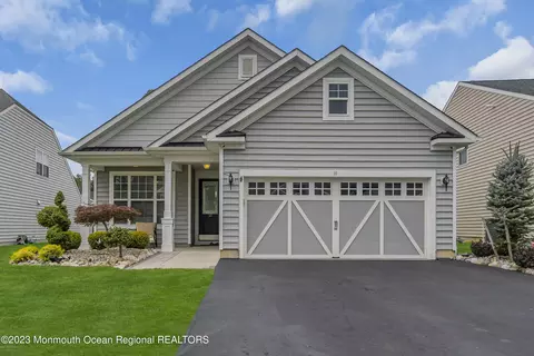 30 Mallard Ct, Howell, NJ 07731
