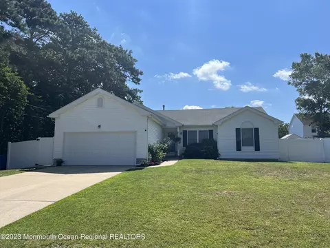 269 Quadrant Rd, Manahawkin, NJ 08050