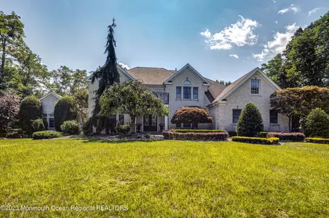 5 Empress Dr, Holmdel, NJ 07733