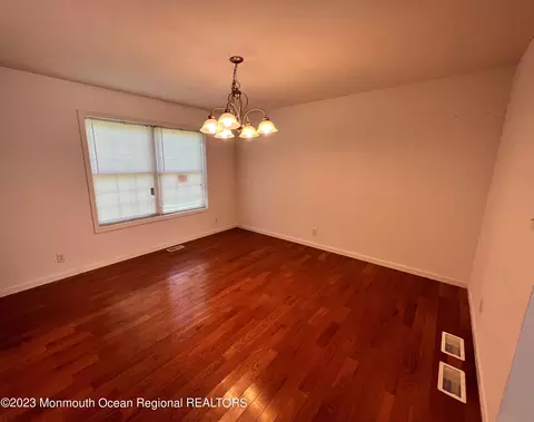 102 Major Rd, Monmouth Junction, NJ 08852