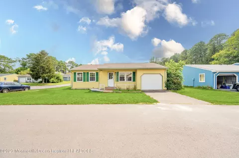 25 Falmouth Ave #72, Whiting, NJ 08759