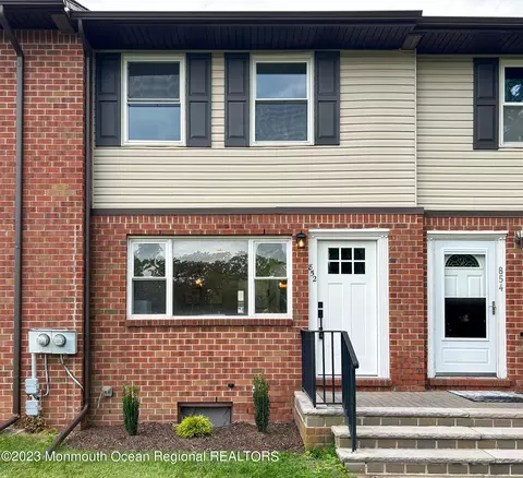 852 Shannon Ct, Brick, NJ 08723