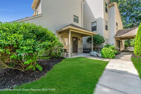 402 Daffodil Dr, Jackson, NJ 08527 photo 5