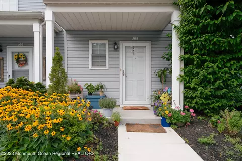 60 County Rd #J65, Cliffwood, NJ 07721