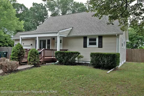 9 New Hampshire St, Jackson, NJ 08527