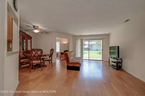 493 Bayberry Ct, Englishtown, NJ 07726
