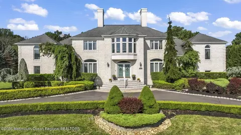200 Walnut Dr, Morganville, NJ 07751