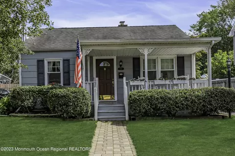 936 Park Pl, Red Bank, NJ 07701