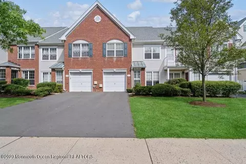 6 Hilton Ct #126, Pennington, NJ 08534