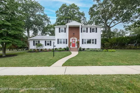 225 Elberon Blvd, Oakhurst, NJ 07755