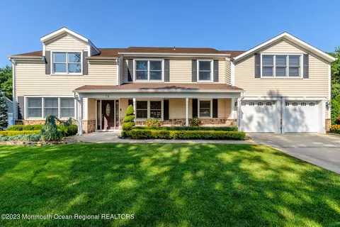 74 Oak Knoll Dr, Brick, NJ 08724
