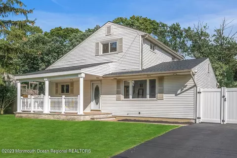 39 Sunset Dr, Howell, NJ 07731 photo 2