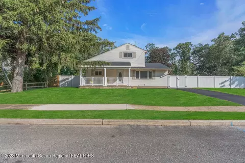 39 Sunset Dr, Howell, NJ 07731 photo 3