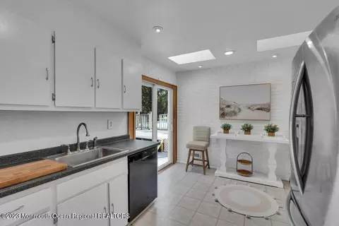 39 Sunset Dr, Howell, NJ 07731 photo 15