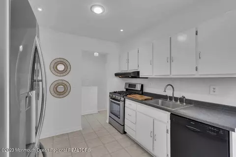 39 Sunset Dr, Howell, NJ 07731 photo 14