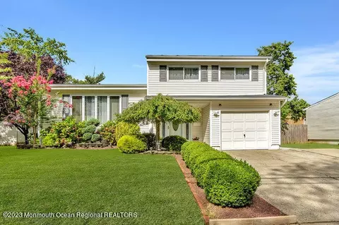 5 Margaret St, Old Bridge, NJ 08857