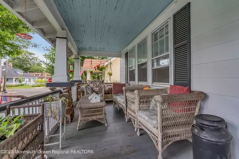 525 Laurel Ave, Allenhurst, NJ 07711