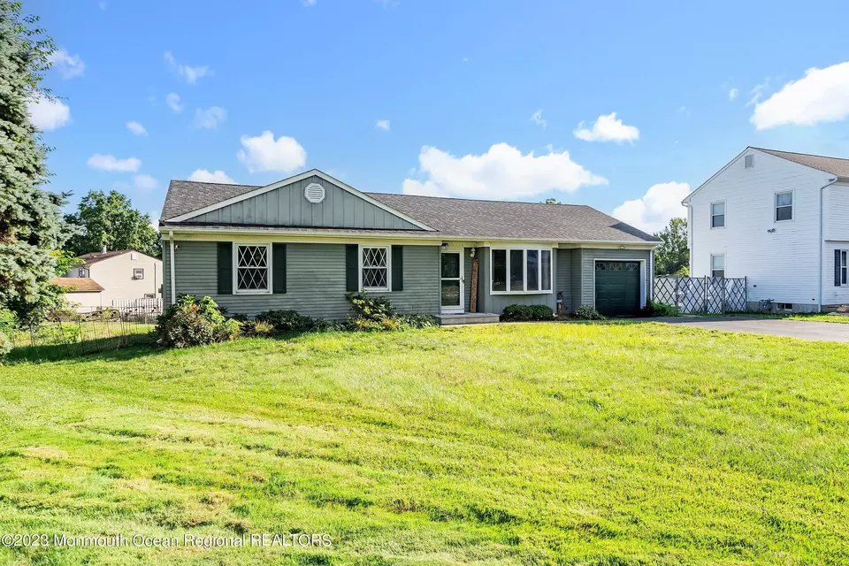 811 Apple Ct, Toms River, NJ 08753 14 Photos Movoto