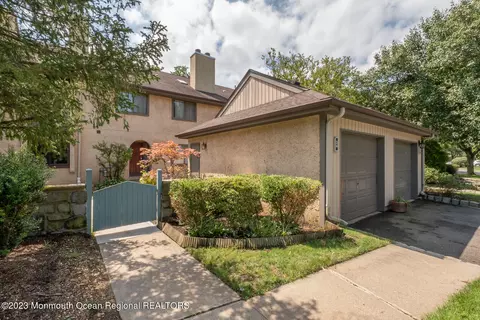 34 Ashford Dr, Plainsboro, NJ 08536