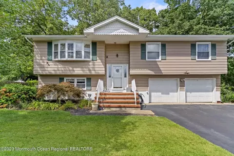 1604 Quail Rd, Toms River, NJ 08753