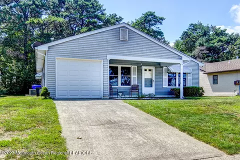 38 Nautilus Dr, Brick, NJ 08723