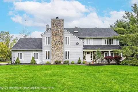 81 Dorchester Way, Shrewsbury, NJ 07702