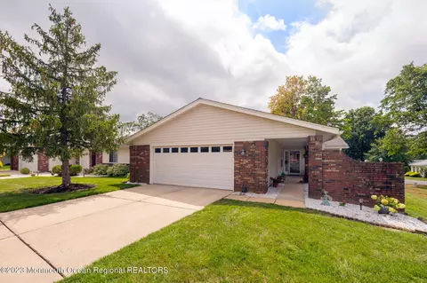 167 Laurel Plz # C, Monroe, NJ 08831