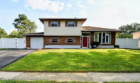 40 Alan Ter, Howell, NJ 07731
