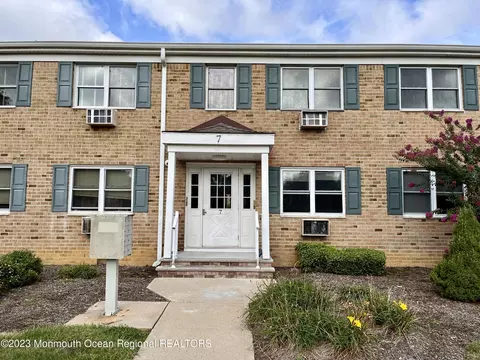 7 Windsor Ter #H, Freehold, NJ 07728