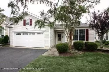 489 Huntington Dr, Jackson, NJ 08527