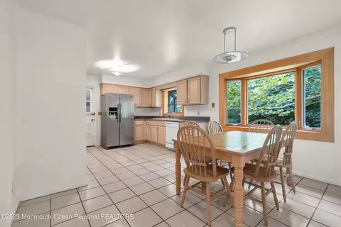 70 Middlesex Rd, Matawan, NJ 07747 photo 14