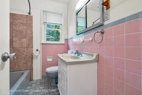70 Middlesex Rd, Matawan, NJ 07747 photo 24
