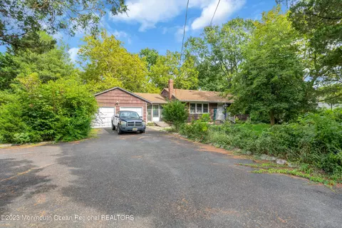 70 Middlesex Rd, Matawan, NJ 07747 photo 3
