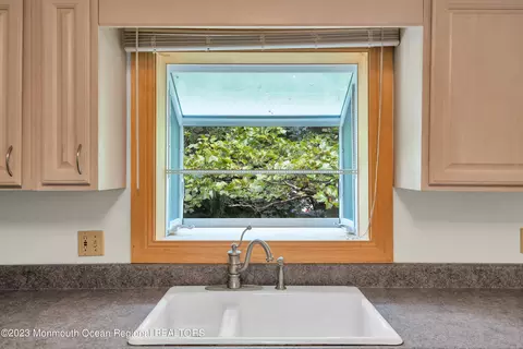 70 Middlesex Rd, Matawan, NJ 07747 photo 17
