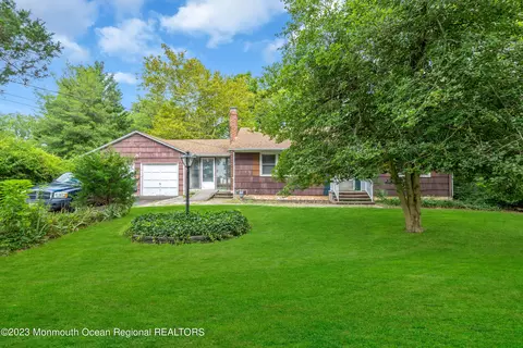 70 Middlesex Rd, Matawan, NJ 07747