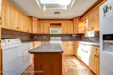 40 Holly Ct E, Brick, NJ 08723 photo 10