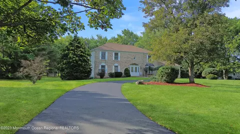 38 Regency Way, Manalapan, NJ 07726