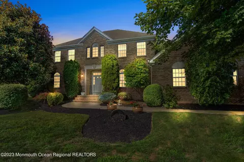 22 Rodeo Dr, Jackson, NJ 08527