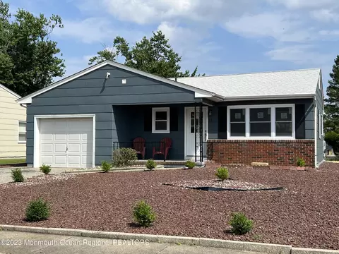 21 Coventry Rd, Toms River, NJ 08757