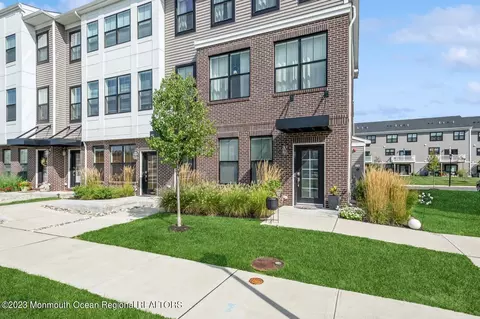 27 Midway Rd N, Tinton Falls, NJ 07724