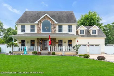 305 Lexington Ave, Bayville, NJ 08721