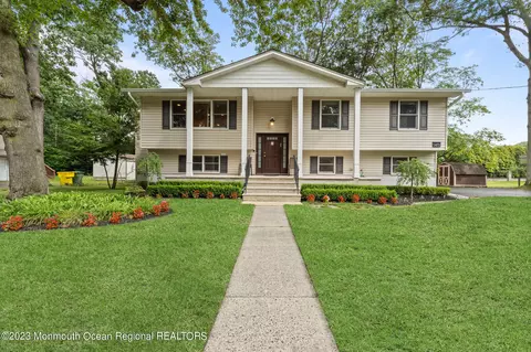 1473 Parkside Dr, Lakewood, NJ 08701