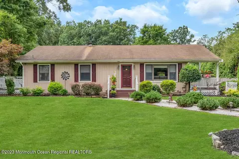 330 Chandler Rd, Jackson, NJ 08527